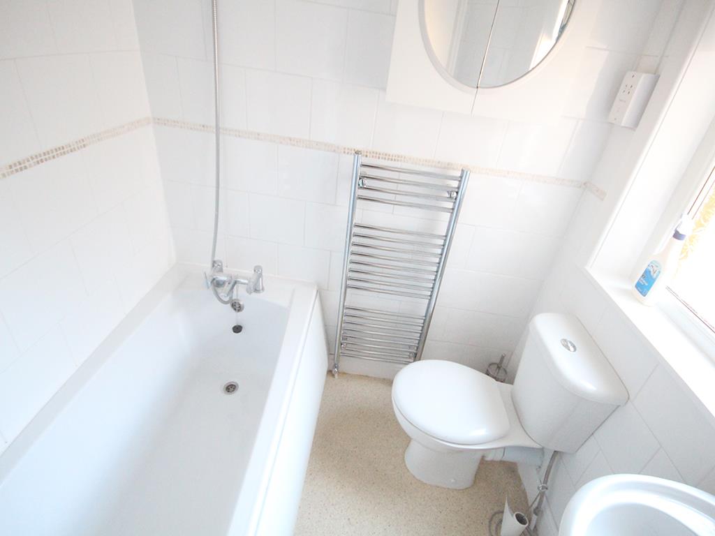 3 bedroom terraced house Let Agreed in Barnoldswick - 2016-10-05 14.38.31.jpg